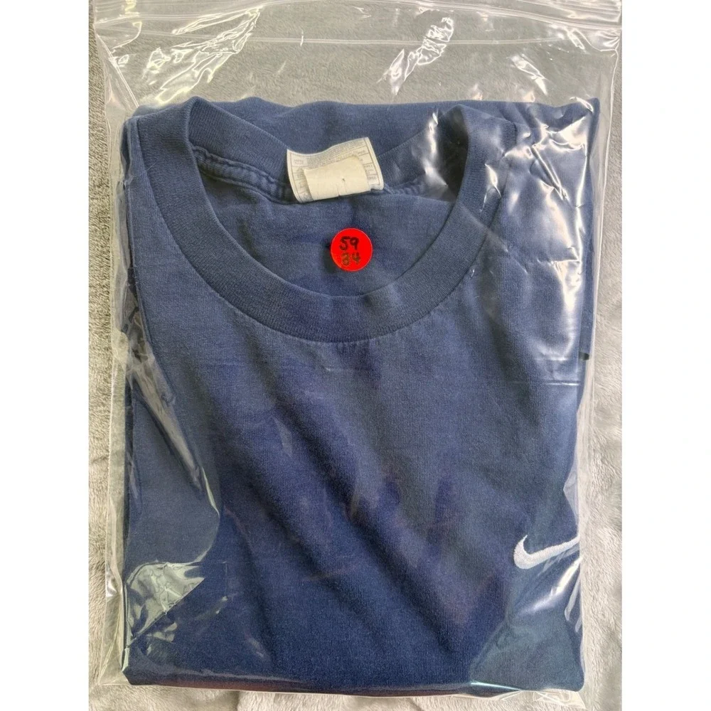 Vintage 90s Nike Men Size L T-Shirt Navy Blue USA Flag Graphic Made